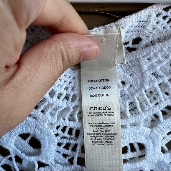 Chico's White Crochet Top - Size Medium - Summer Lightweight Boho - Picture 4 of 5